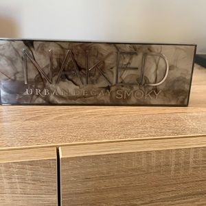 Urban Decay naked Smokey eye pallet